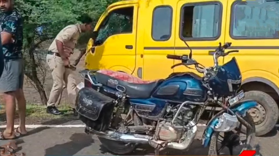 रीवा: बसामन मामा तीर्थ के प्रधान सेवक परिवार पर सोशल मीडिया टिप्पणी से विवाद, थाने में शिकायत के बाद कानूनी कार्रवाई की तैयारी