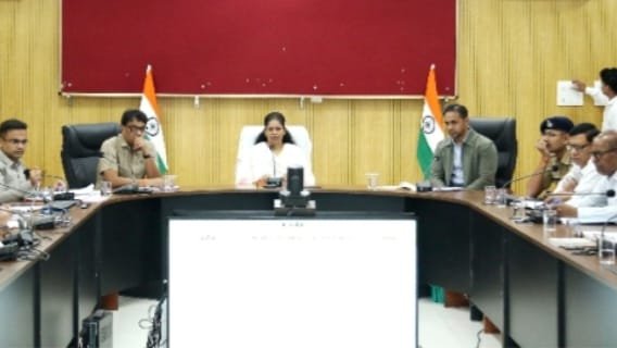 सागर: 5 आदतन अपराधी जिला बदर, डेयरियों के विस्थापन पर कलेक्टर का सख्त एक्शन