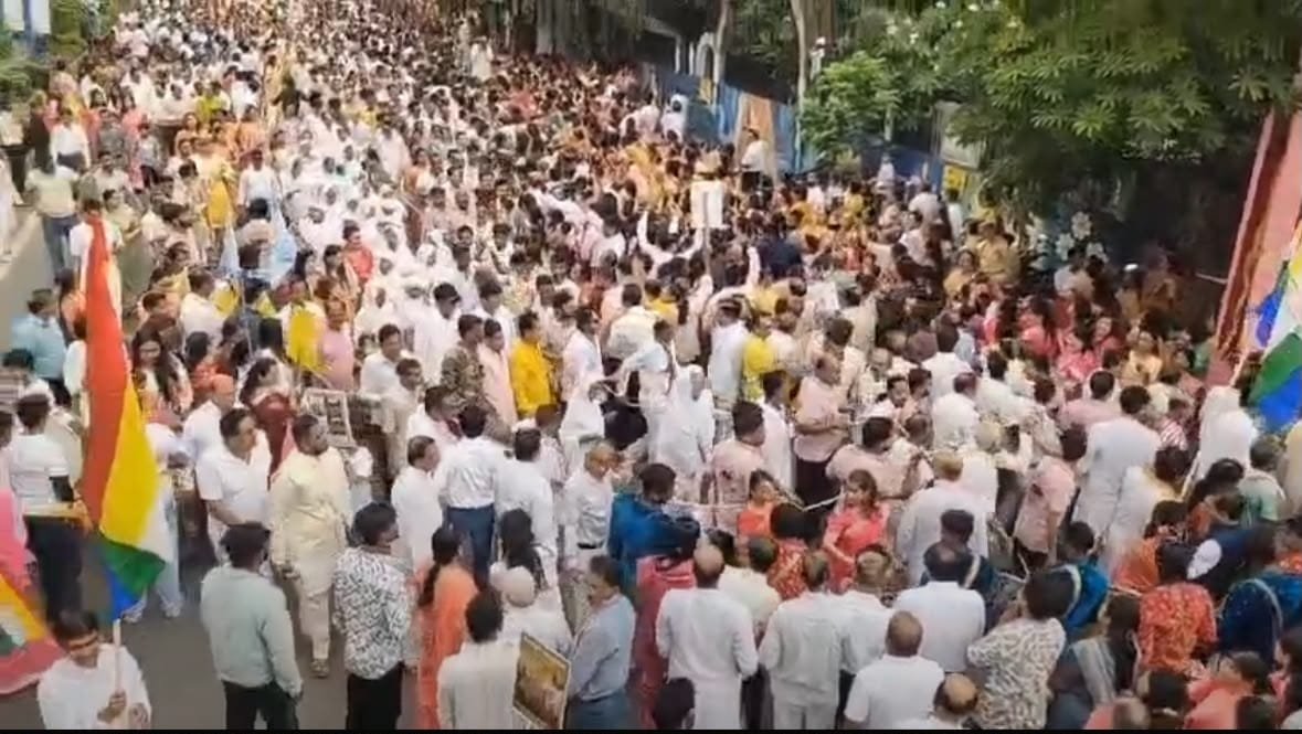 इंदौर में आचार्य श्री 108 सुनीलसागर जी महाराज के दर्शन के लिए उमड़ा श्रद्धालुओं का जनसैलाब