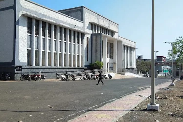 डॉ. हरीसिंह गौर विश्वविद्यालय ने मनाया 78वां स्थापना दिवस, संस्थापक को दी श्रद्धांजलि