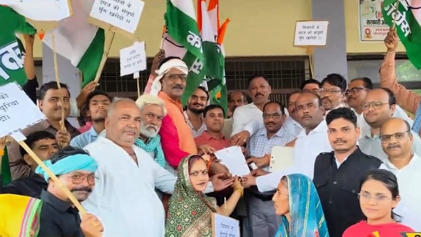 देवरी में पूर्व मंत्री हर्ष यादव के नेतृत्व में खाद संकट, बिजली कटौती और नशे के कारोबार पर कांग्रेस का उग्र प्रदर्शन
