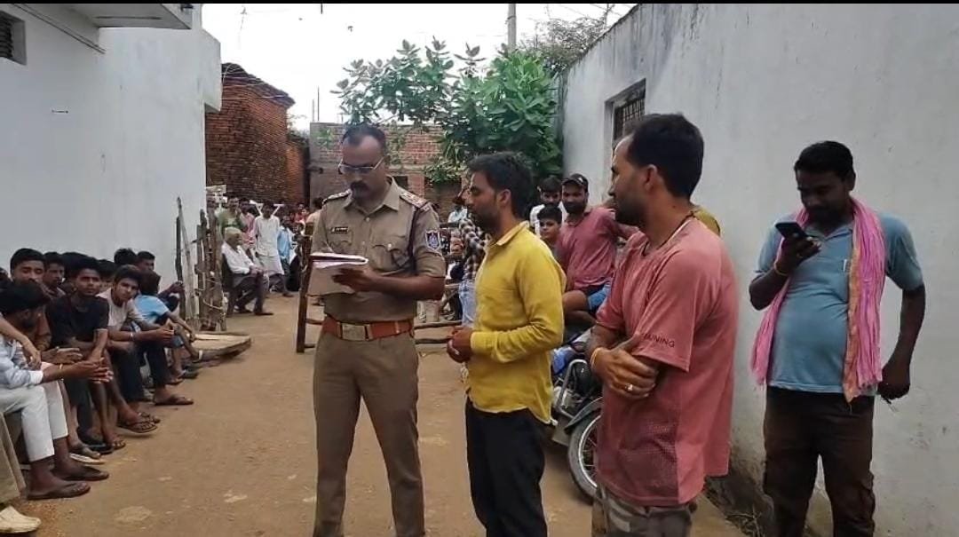 टीकमगढ़ के नौरपारा गांव में बड़ी चोरी, पांच ताले तोड़कर लाखों के जेवर और नकदी ले गए चोर
