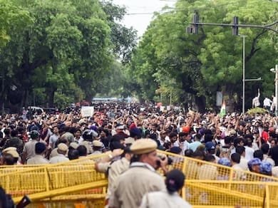 जंतर-मंतर प्रदर्शन पर पुलिस कार्रवाई को लेकर विवाद, छात्र संगठनों ने निष्पक्ष जांच की मांग उठाई