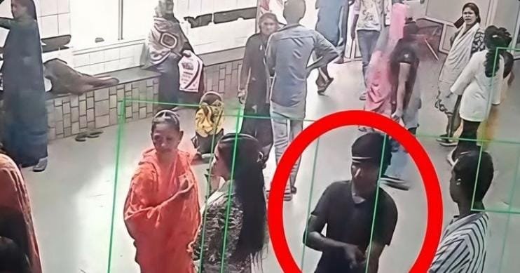 शिवपुरी: जिला अस्पताल में अटेंडर की जेब से 10 हजार चोरी, CCTV से पहचान, पीड़ित ने आरोपी को पकड़कर पुलिस को सौंपा