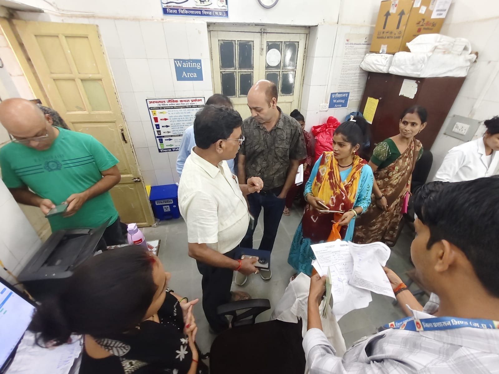 भिण्ड जिला अस्पताल में पीएम सुरक्षित मातृत्व अभियान का निरीक्षण, एनीमिया पीड़ित गर्भवती का तत्काल उपचार कराया गया