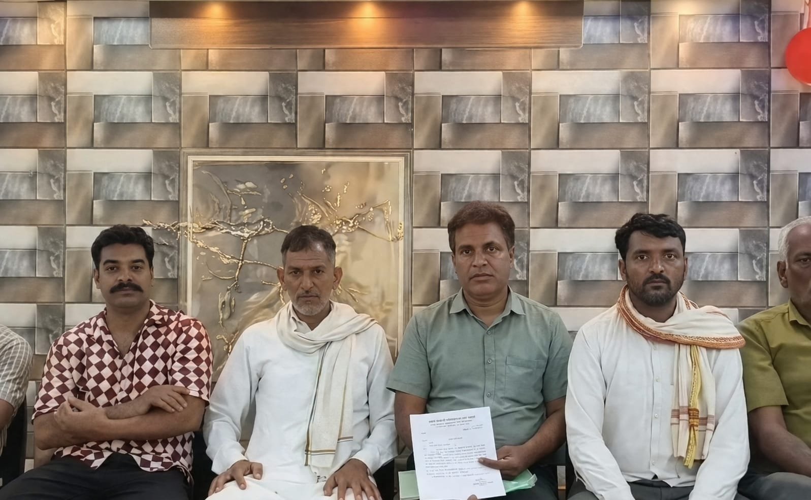 शिवपुरी में एक साल तक 60 रुपये लीटर मिलेगा दूध, दुग्ध विक्रेता और दूधिया संघ के बीच हुआ समझौता