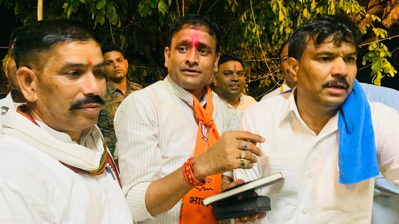 दतिया विधानसभा में भाजपा प्रत्याशी आशुतोष तिवारी के समर्थन में बघेल समाज का जनसंपर्क अभियान, गांव-गांव पहुंचकर मांगा समर्थन
