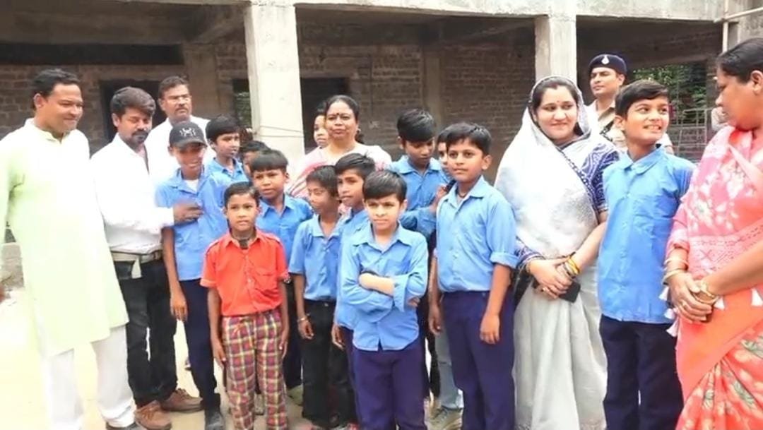 भोपाल में आधुनिक बैडमिंटन कोर्ट का निर्माण तेज, खिलाड़ियों को मिलेंगी विश्वस्तरीय सुविधाएं