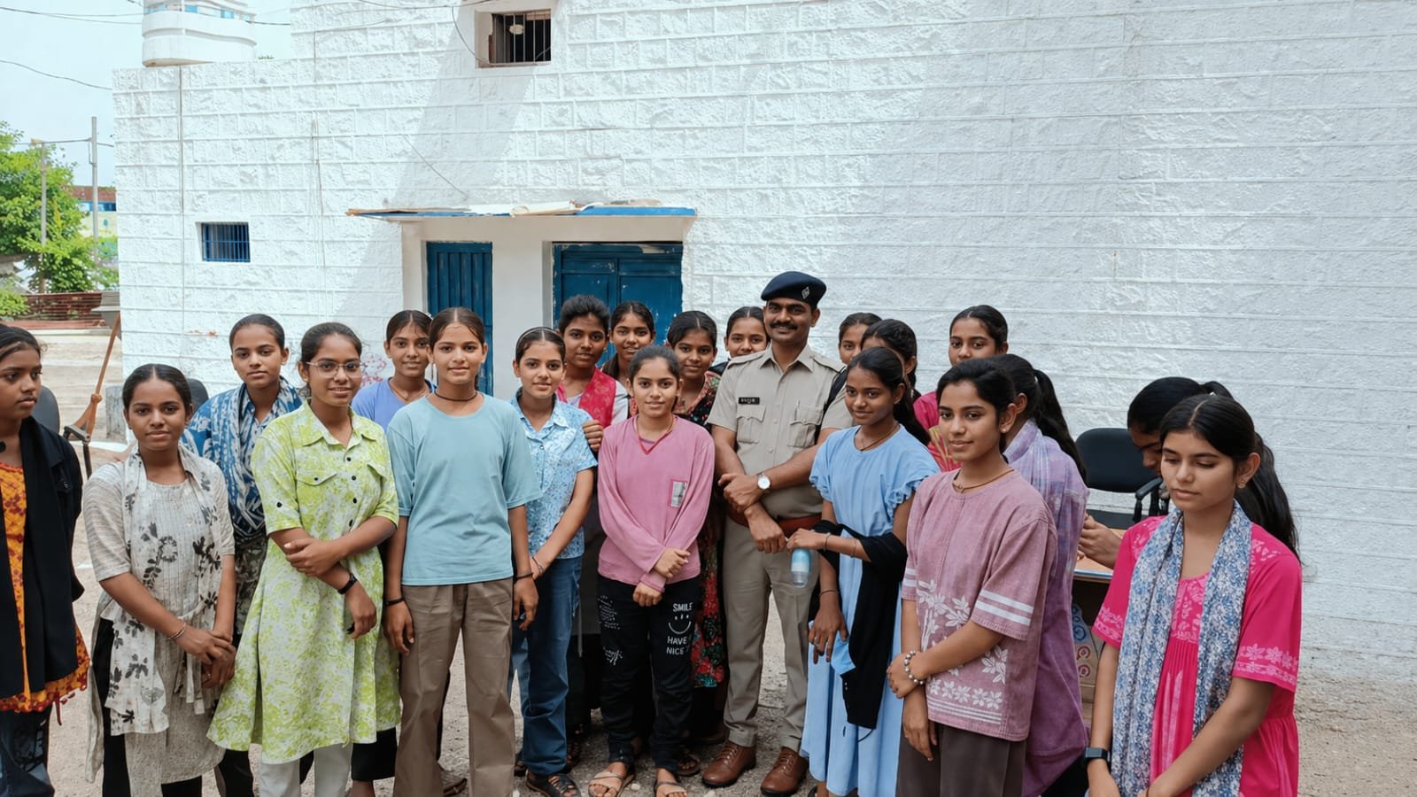 बामौर कलां थाना परिसर में विद्यार्थियों को दिया गया नशा मुक्ति का संदेश