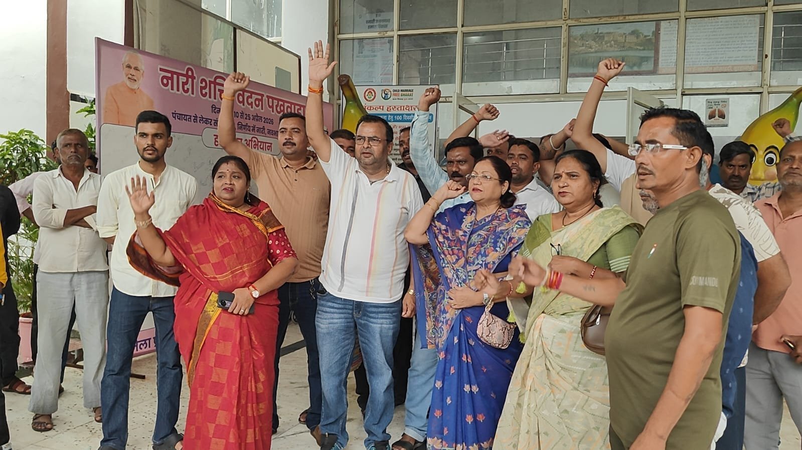 ताप्ती मिल मजदूरों की हड़ताल को कांग्रेस का समर्थन: पूर्ण वेतन नहीं मिलने पर बड़े आंदोलन की चेतावनी