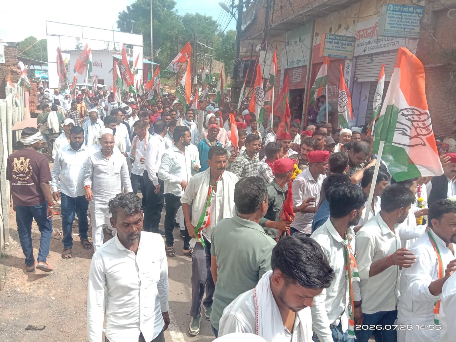 दतिया में कांग्रेस का शक्ति प्रदर्शन: घनश्याम सिंह के समर्थन में निकली विशाल रैली