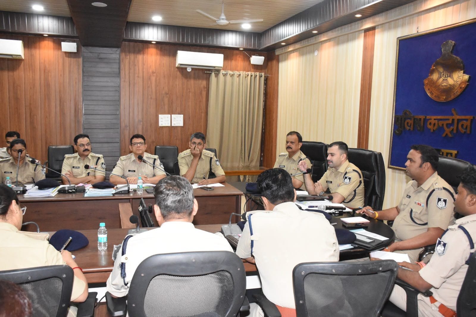 सागर में अपराध नियंत्रण पर सख्त फोकस: एसपी अनुराग सुजानिया ने ली व्यापक अपराध समीक्षा बैठक