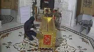 खिमलासा में मंदिर चोरी पर फूटा जन आक्रोश: बाजार बंद कर चक्का जाम, नारायणी मंदिर से सोने चांदी के जेवर चोरी