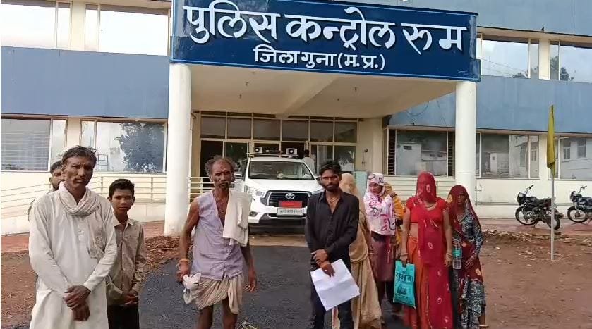 5 माह की गर्भवती पत्नी को 8 लाख में बेचने का आरोप, पति ने एसपी से लगाई न्याय की गुहार
