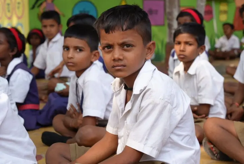 भिंड के निजी स्कूलों में किताबों और ड्रेस के नाम पर मनमानी वसूली का आरोप, अभिभावकों ने शिक्षा विभाग पर लगाए लापरवाही के आरोप