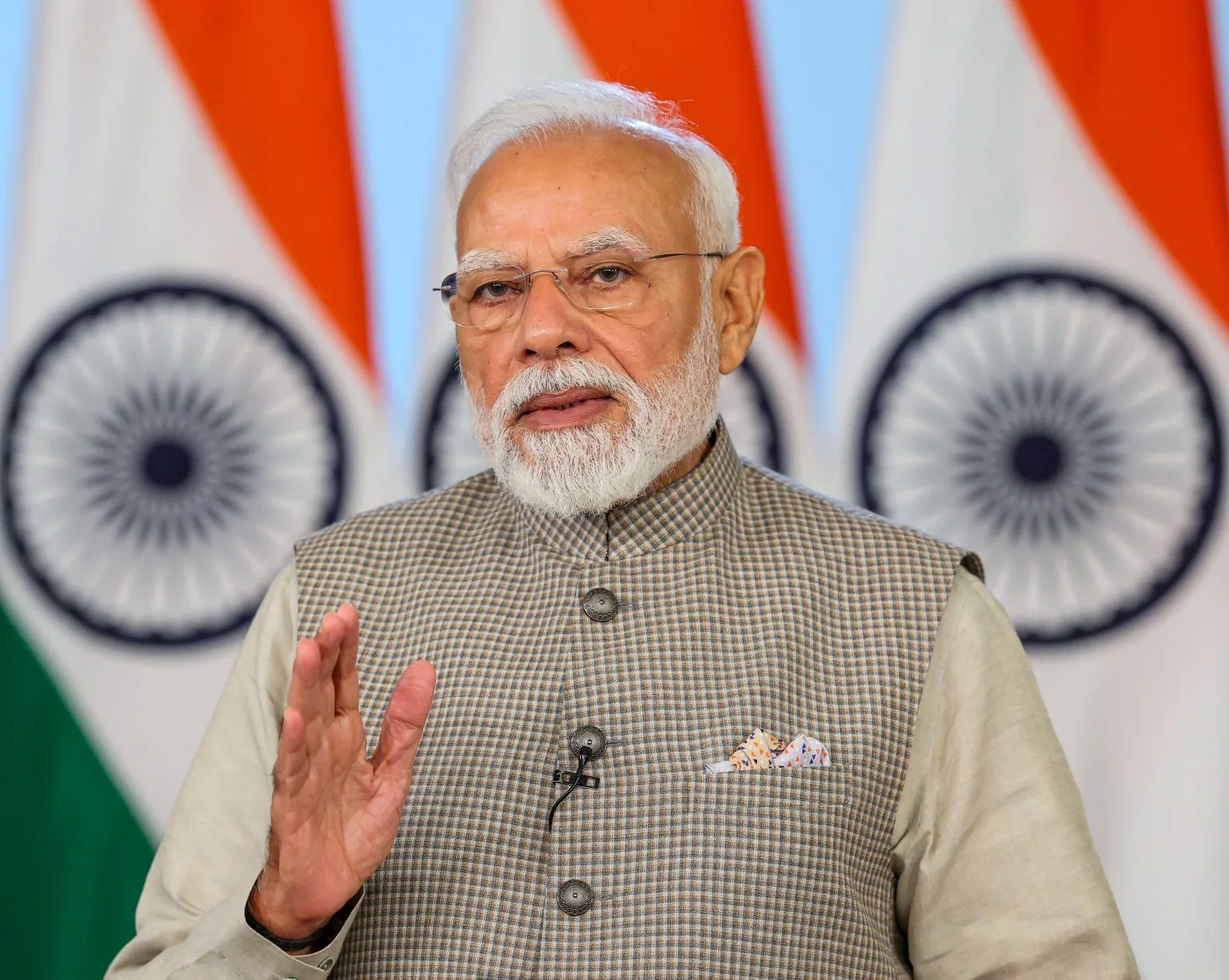 प्रधानमंत्री मोदी ने सचिवों के साथ की उच्चस्तरीय बैठक; पीएम ने कहा- ‘आंकड़ों से आगे बढ़कर दीर्घकालिक विजन के साथ करें काम; डेटा देश की बड़ी राष्ट्रीय संपत्ति’