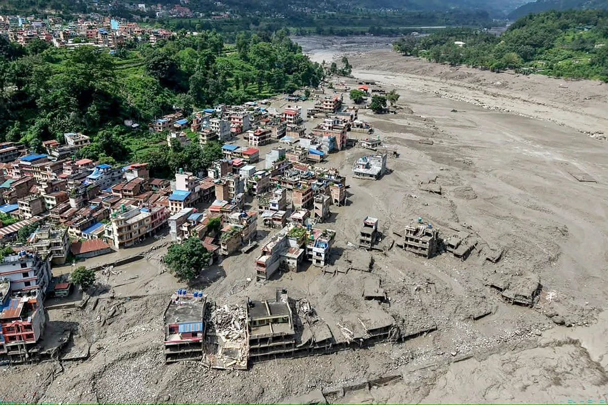कैलाश-मानसरोवर यात्रियों पर संकट, नेपाल बाढ़ में सैकड़ों भारतीयों से संपर्क टूटा; भारत ने भेजी 47.5 टन राहत सामग्री