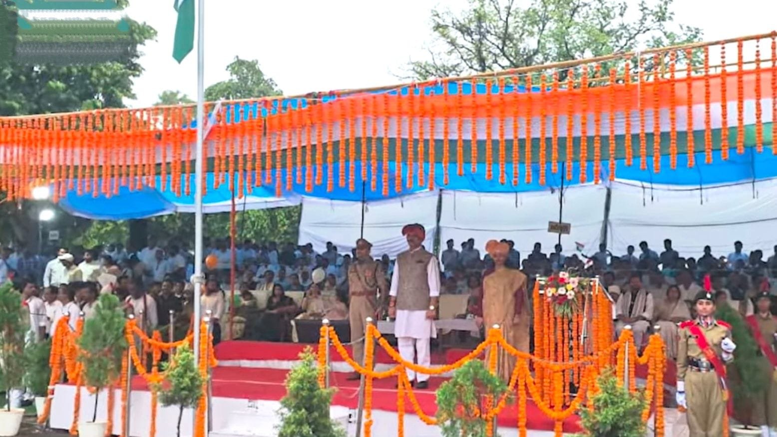 सागर में झमाझम बारिश के बीच स्वतंत्रता दिवस का जश्न, मंत्री गोविंद सिंह राजपूत ने PTS ग्राउंड में फहराया तिरंगा