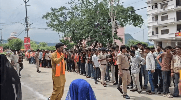 मैहर: सौरज पाण्डेय की अगुवाई में देवीधाम गूंजा ‘मुख्यमंत्री मोहन यादव जिंदाबाद’ के नारों से