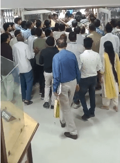 भोपाल DPI में ABVP कार्यकर्ताओं का हंगामा, आयुक्त के कक्ष में घुसने पर धक्का-मुक्की का आरोप; देर रात मांगी माफी