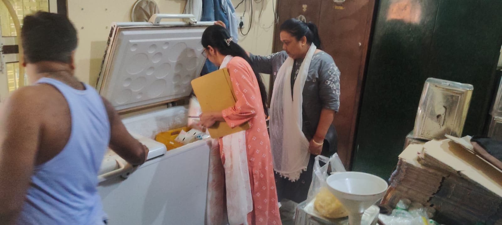 भिण्ड में खाद्य सुरक्षा विभाग की बड़ी कार्रवाई: 390 किलो संदिग्ध घी जब्त, कई खाद्य पदार्थों के नमूने लिए