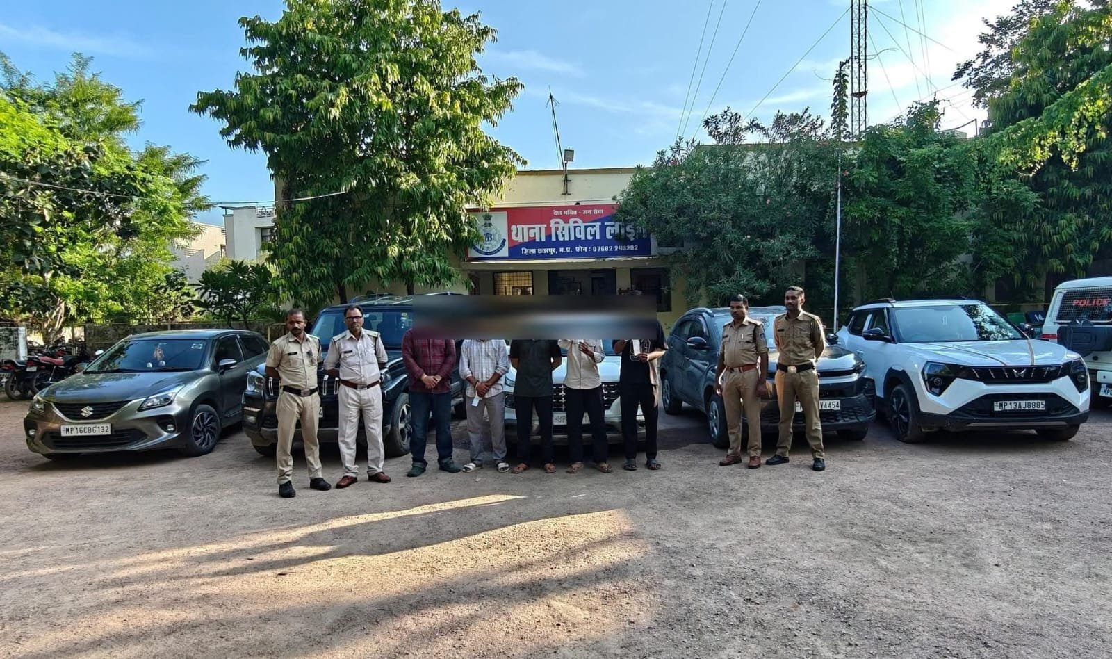हत्या के आरोपी की रिहाई पर सड़क पर हुड़दंग, यातायात बाधित करने वालों पर पुलिस की कार्रवाई