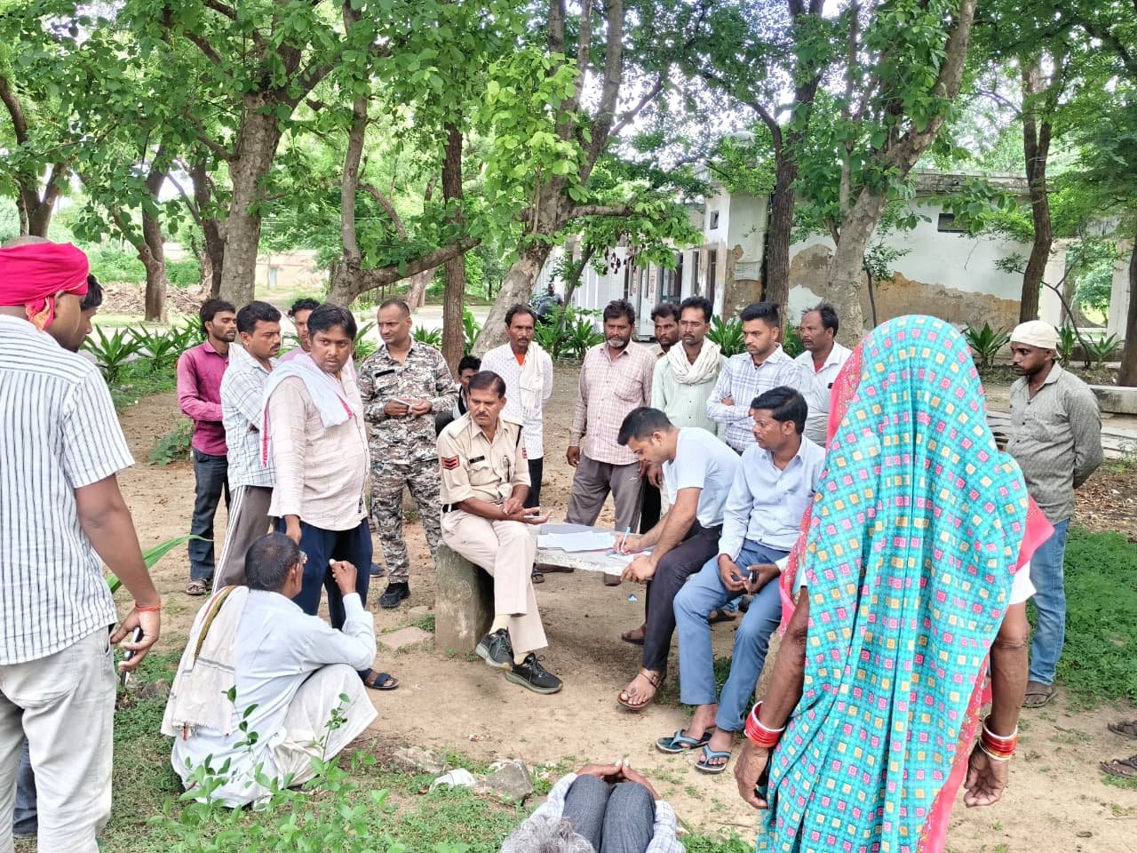 नौगांव थाने में फरियादी ने खाया जहरीला पदार्थ, इलाज के दौरान मौत; पुलिस की कार्यप्रणाली पर उठे सवाल
