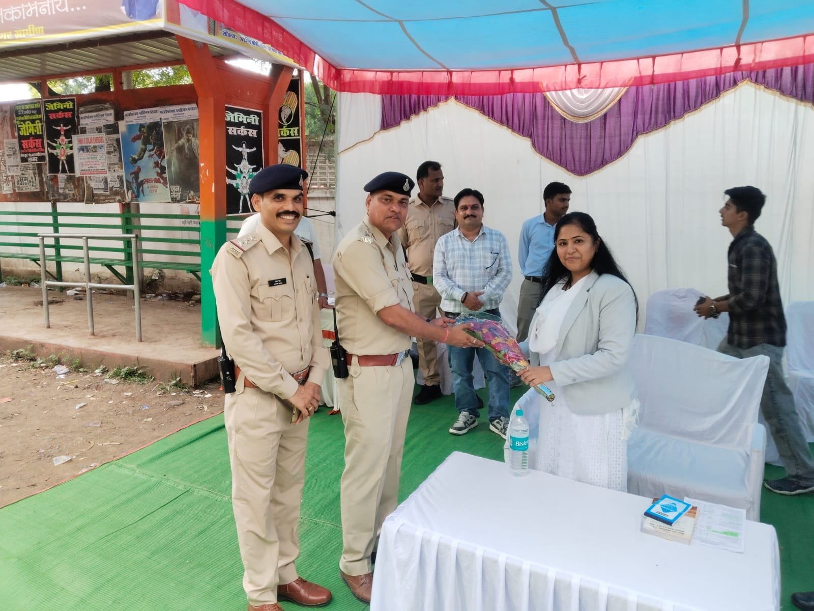 सागर में विशेष मोबाइल कोर्ट: 110 वाहन चालकों पर कार्रवाई, ₹1.30 लाख से अधिक का समन शुल्क वसूला