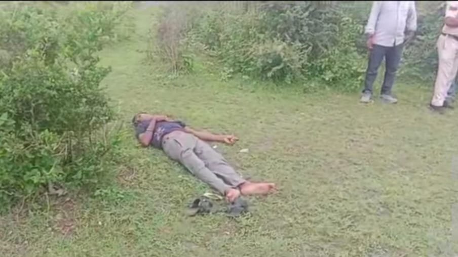 सागर में झाड़ियों में मिला 35 वर्षीय युवक का शव, सिर और गले पर चोट के निशान; हत्या की आशंका