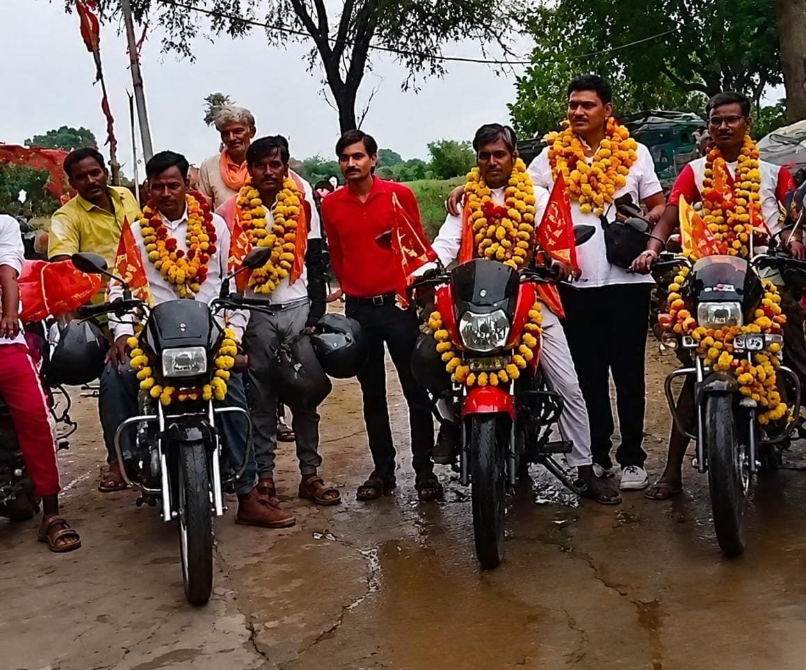 शिवपुरी: 11 बाइकों पर 22 श्रद्धालु वैष्णो देवी यात्रा के लिए रवाना, 2400 किमी का करेंगे सफर
