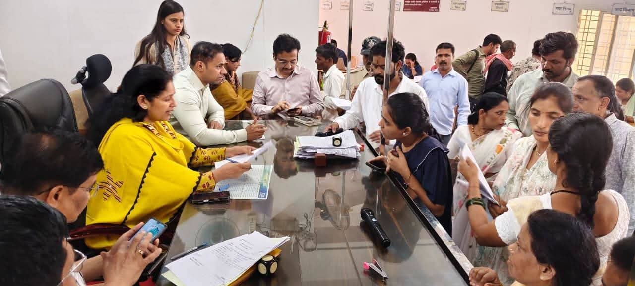 सागर कलेक्ट्रेट में जनसुनवाई: 270 आवेदनों पर त्वरित कार्रवाई के निर्देश