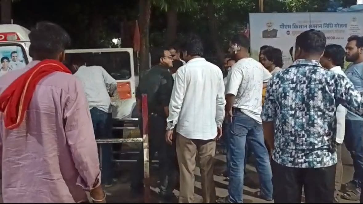 दमोह और पन्ना मार्ग पर स्कॉर्पियो पलटी, चार घायल: दो की हालत गंभीर, जबलपुर रेफर
