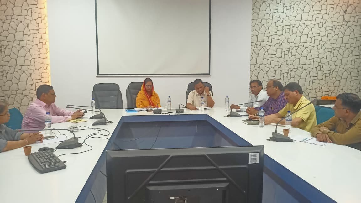 आंगनवाड़ी के खाद्यान्न की गुणवत्ता का वितरण से पहले हो परीक्षण, सतर्कता समिति की बैठक में निर्देश