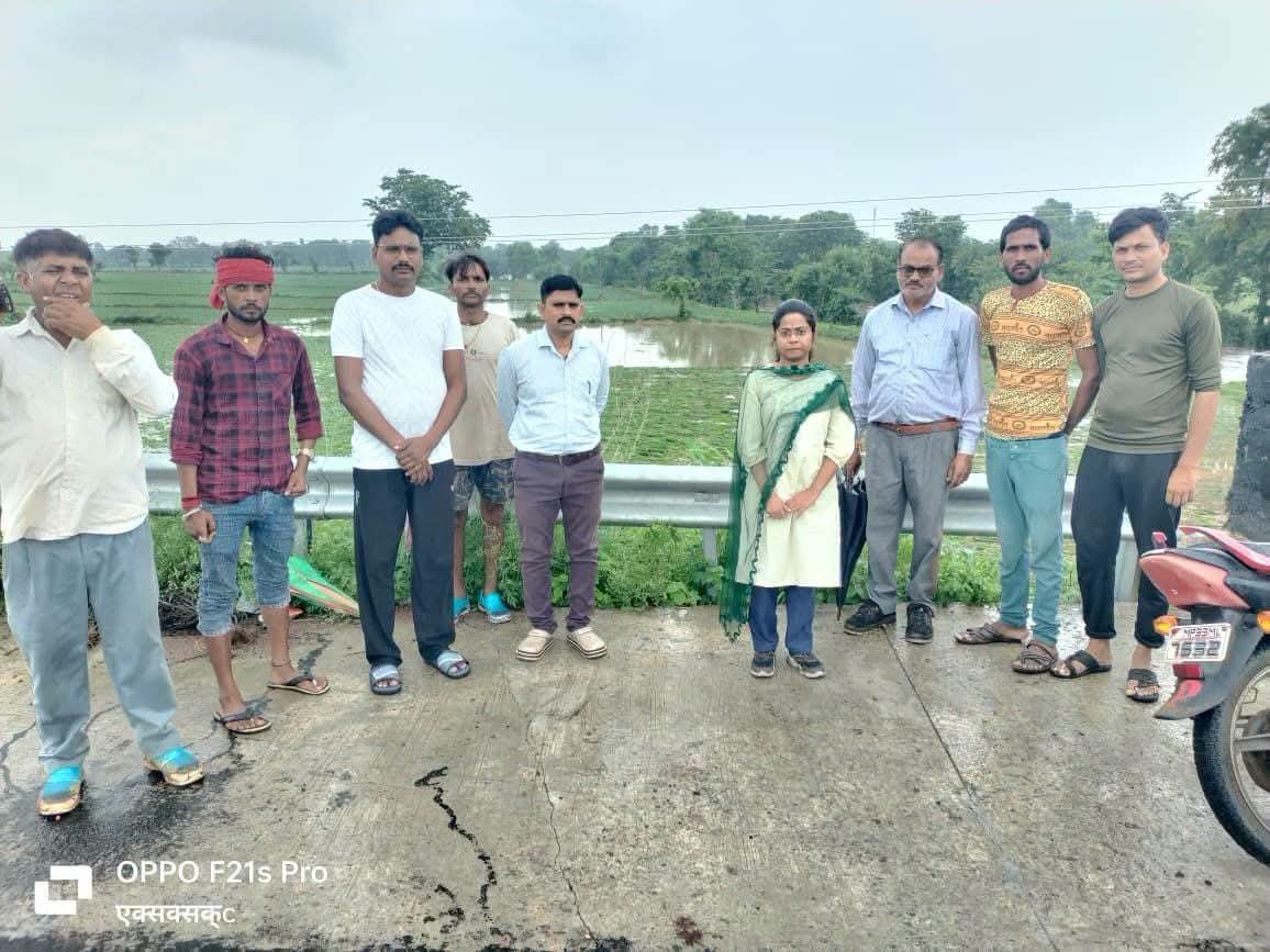 तेज बारिश ने किसानों की बढ़ाई चिंता, फसल नुकसान का जायजा लेने खेतों में पहुंचा प्रशासन