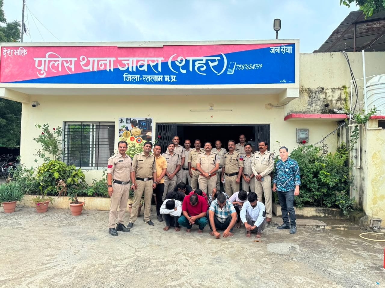 जावरा में जुआ खेलते 9 आरोपी गिरफ्तार, ₹31,300 नगद जब्त
