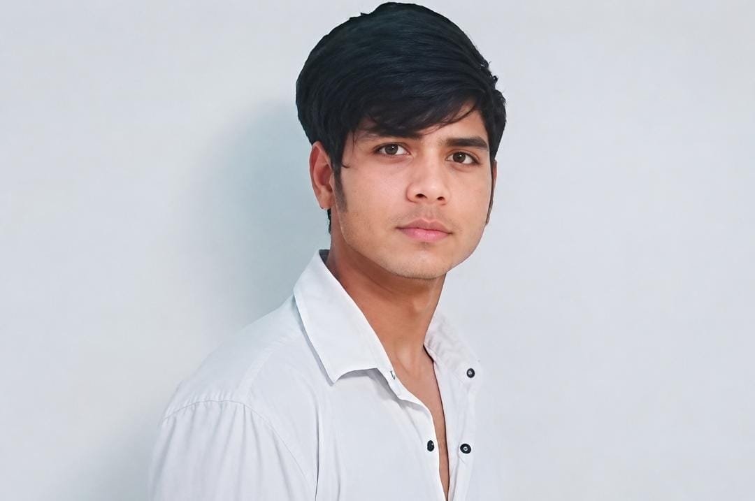 शिवपुरी रेलवे स्टेशन से 17 वर्षीय किशोरी बरामद, 19 वर्षीय युवक गिरफ्तार; बालिग बताकर साथ रहने का बनाया था शपथपत्र