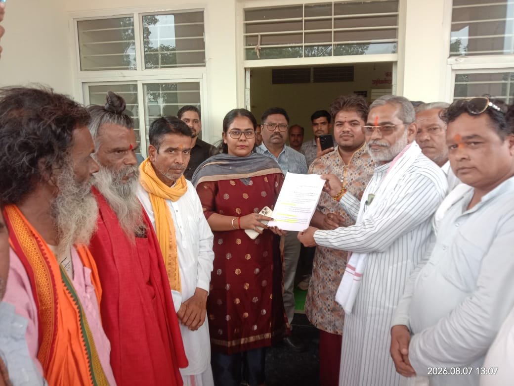 आरोन में मंदिर की माफी भूमि की नीलामी पर विवाद, वंशानुगत पुजारियों ने एसडीएम को सौंपी विधिक आपत्ति