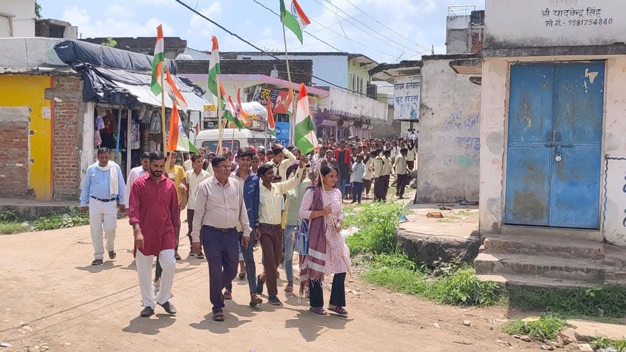 मैहर में हर घर तिरंगा अभियान के तहत तिरंगा रैली और वाहन रैली, तीनों ब्लॉकों में दिखा देशभक्ति का उत्साह