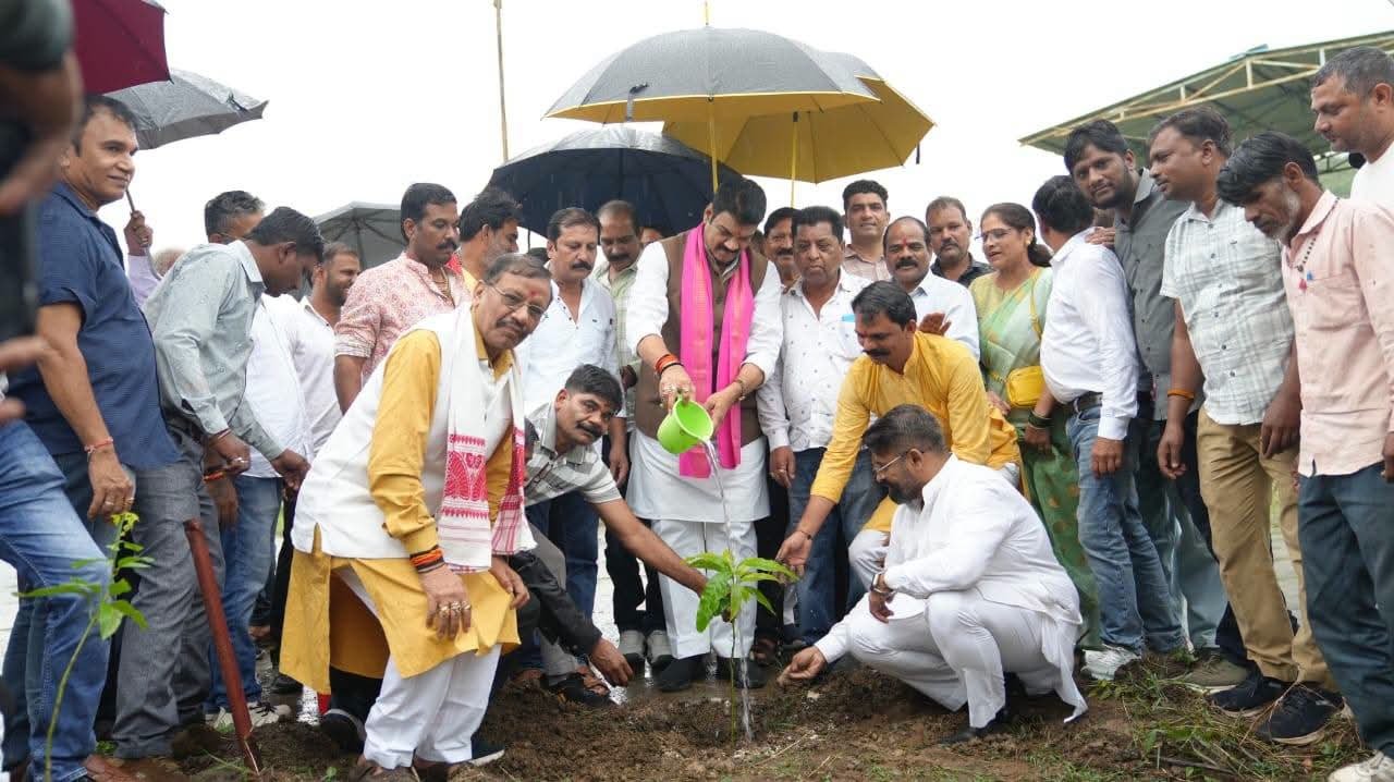 सागर में अगस्त क्रांति दिवस और युवा कांग्रेस स्थापना दिवस पर तिरंगा मार्च, राष्ट्रीय एकता का दिया संदेश