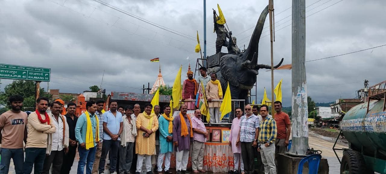 विश्व आदिवासी दिवस पर केसली में उमड़ा जनसैलाब, रानी दुर्गावती चौक से निकली भव्य रैली