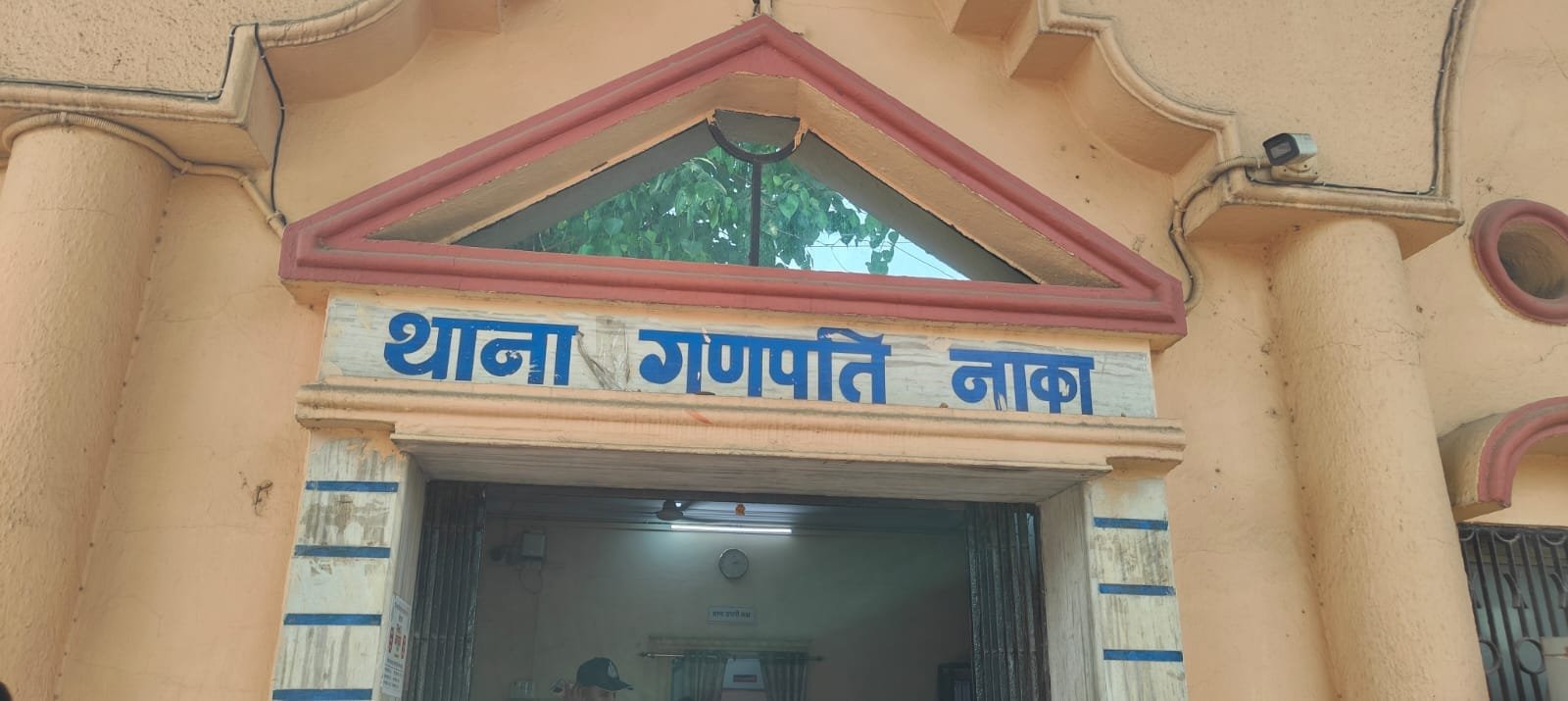 बुरहानपुर के गणपति थाने में हड़कंप, दो बेटियों के साथ युवक ने उठाया खतरनाक कदम; पुलिस ने बचाया