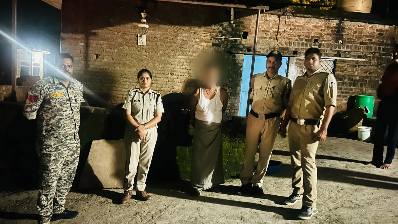 दतिया पुलिस की कॉम्बिंग गश्त में बड़ी कार्रवाई, 9 स्थाई वारंटी गिरफ्तार