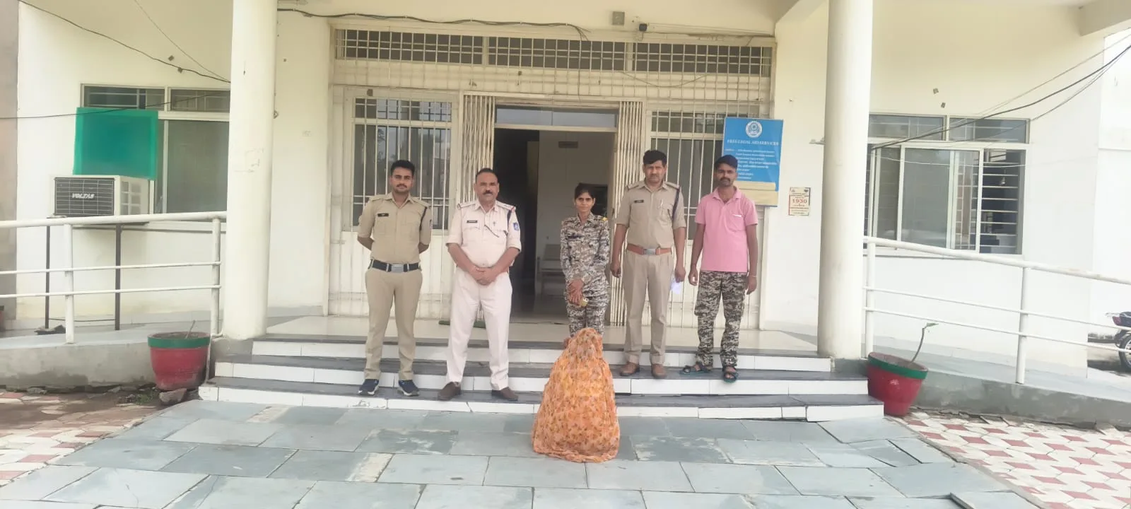भांडेर में पति की हत्या का मामला, वांछित आरोपी महिला 12 घंटे में गिरफ्तार