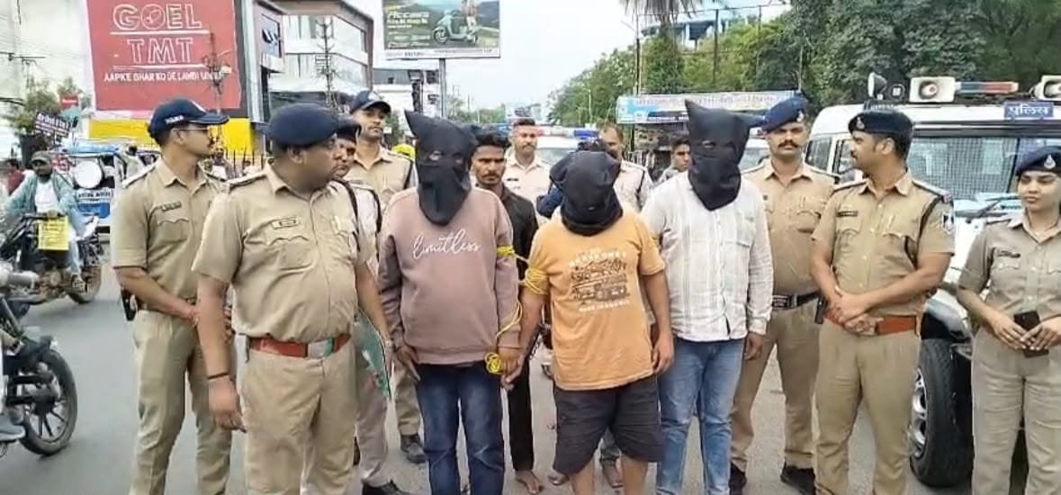 छिंदवाड़ा में कथित हनीट्रैप का खुलासा, अश्लील वीडियो से ब्लैकमेल कर 5 लाख मांगने का आरोप, 5 लोग गिरफ्तार