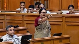 नजफगढ़ मार्केट में ठेका व्यवस्था पर विधानसभा में उठे सवाल, गिफ्ट डीड शुल्क का मुद्दा भी गरमाया
