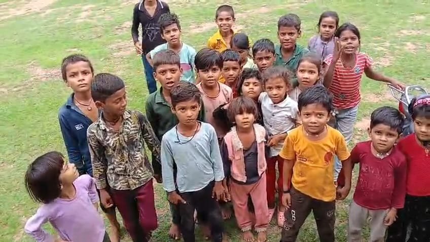 दोह स्कूल में सत्र शुरू होने से अब तक नहीं बना मध्यान्ह भोजन, व्यवस्था पर उठे सवाल