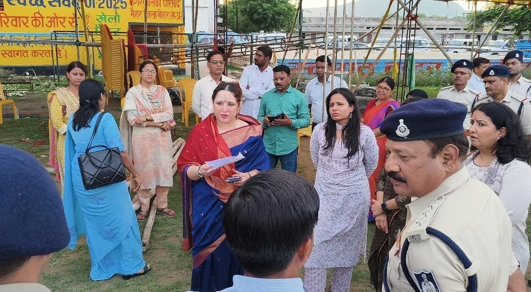 मैहर में स्वतंत्रता दिवस की तैयारियों का जायजा, कलेक्टर ने स्टेडियम का किया निरीक्षण