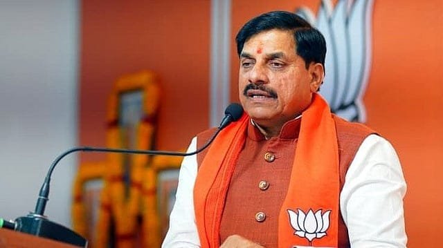 सीएम मोहन यादव ने राज्यपाल से की मुलाकात, UCC विधेयक समेत कई मुद्दों पर चर्चा