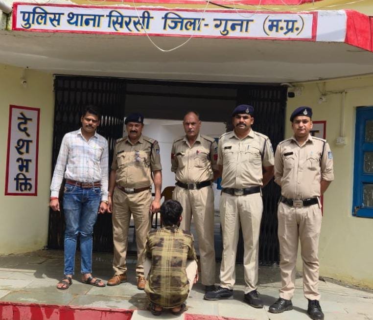 कर्ज चुकाने के बाद भी नहीं लौटाई 960 ग्राम चांदी, दामाद की प्रताड़ना से परेशान पिता ने दी जान; एक आरोपी जेल भेजा
