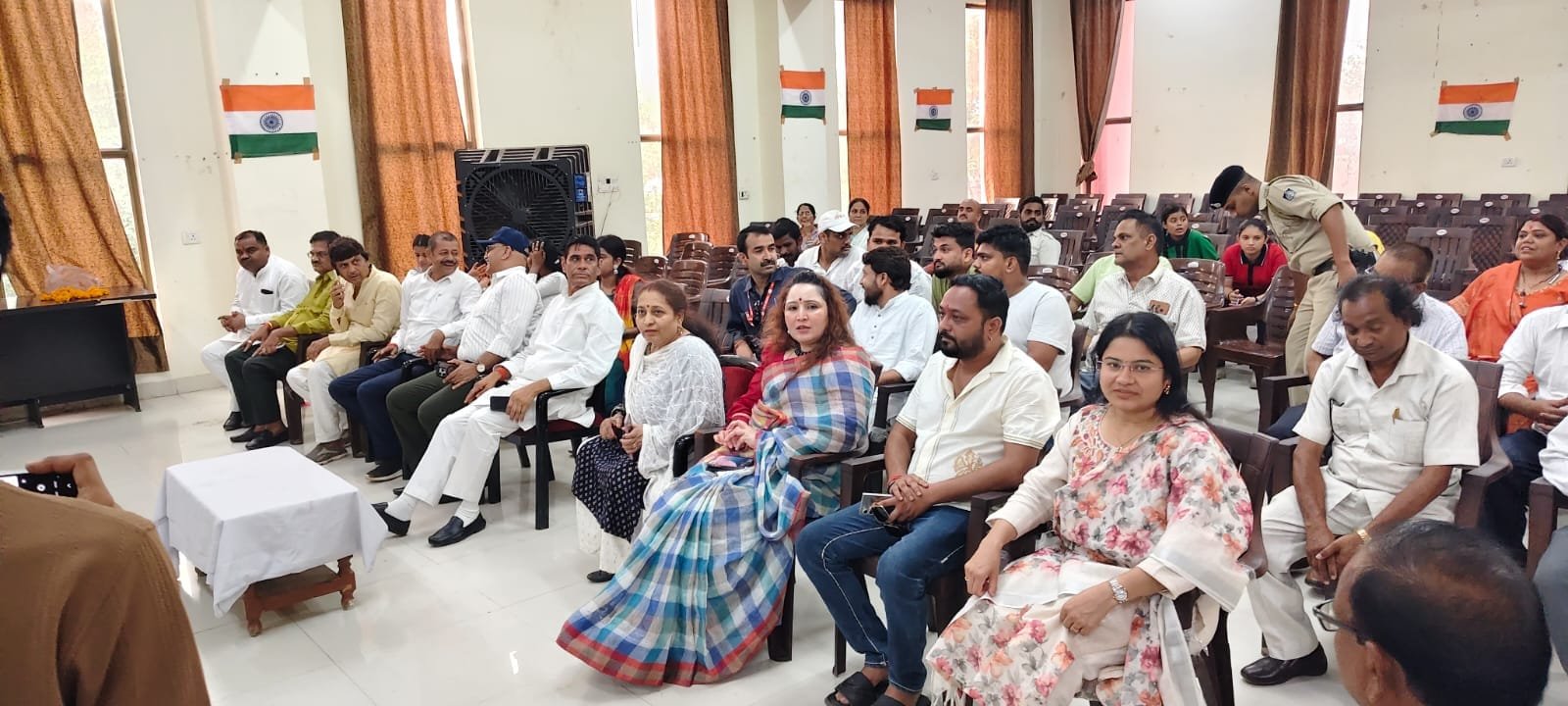 मैहर में देशभक्ति के रंग में सजी संगीत संध्या, नल तरंग और कथक की प्रस्तुतियों ने बांधा समां